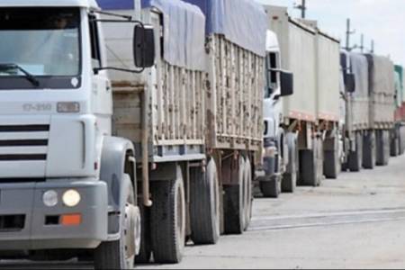 Transportistas de carga aseguran que sigue la escasez de gasoil y advierten por medidas de fuerza