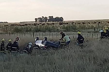Un muerto y cinco heridos de Tres Arroyos en accidente entre Laprida y Juárez