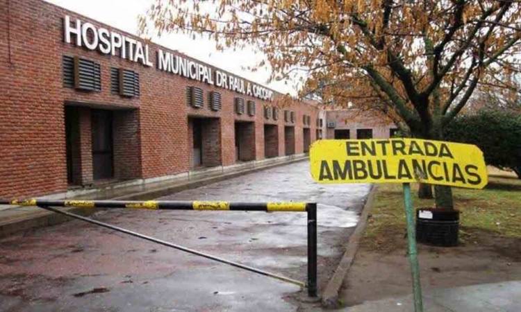 Murió un bombero tras impactar su moto contra un poste en Suárez