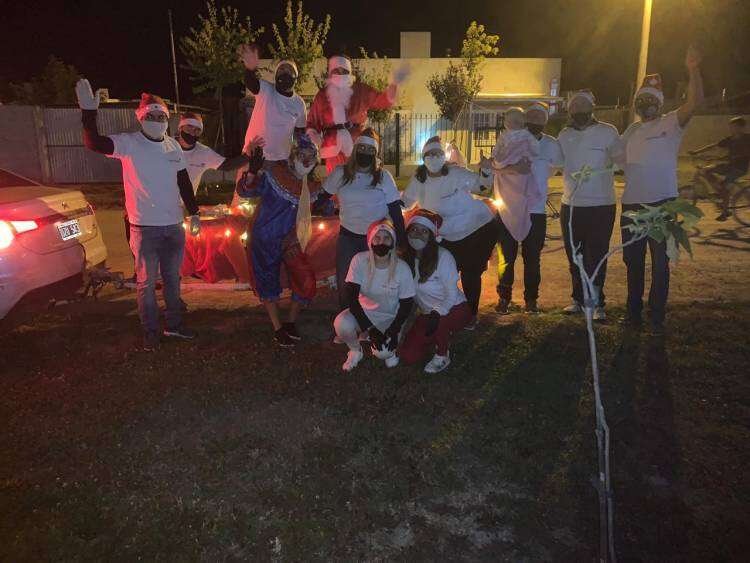Papá Noel estuvo en San José y recorrió los barrios Aldea, Procrear y Plan Federal l