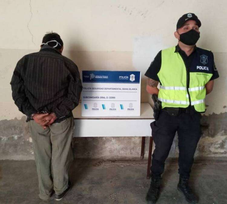 Los arrestan cuando cargaban un camión jaula con 18 caballos robados