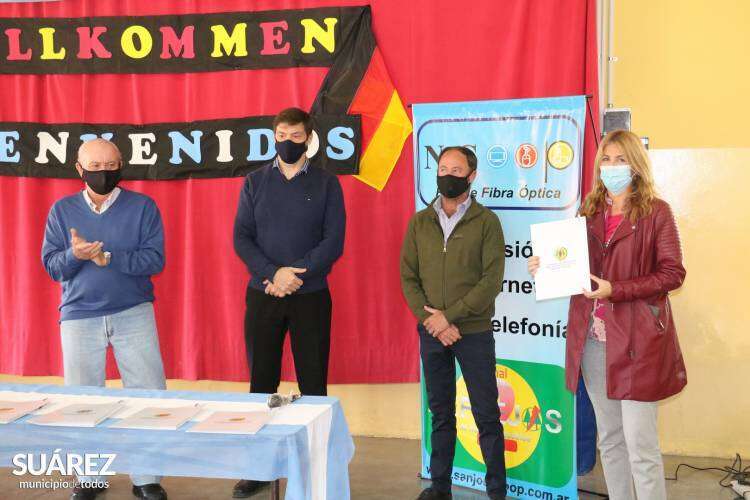 Igualdad de oportunidades: la Cooperativa Eléctrica San José entregó becas tecnológicas