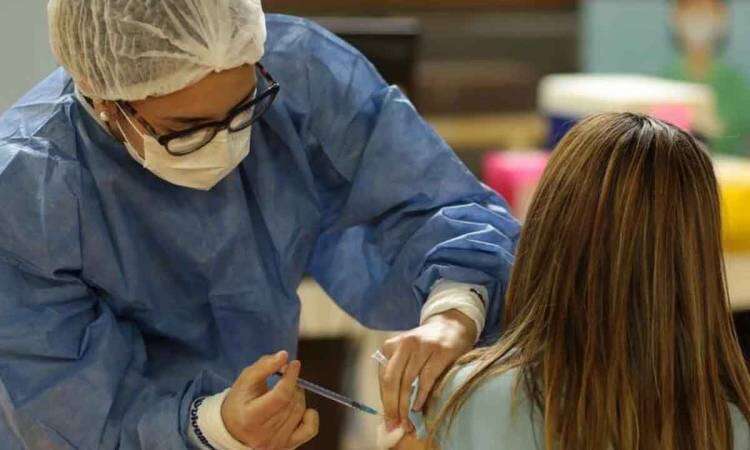 Provincia identificó a más de 5 mil personas que mintieron para vacunarse