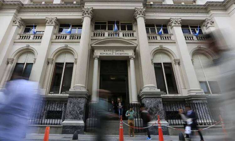 Desde diciembre no será obligatorio sacar turno para ser atendido en los bancos