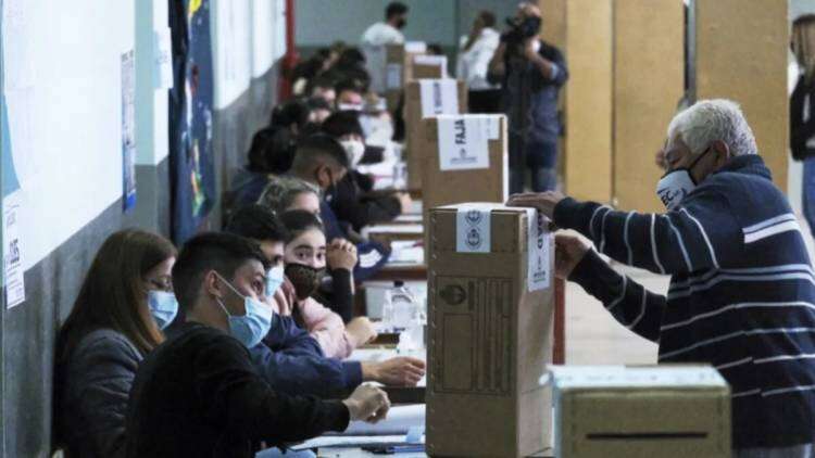 El Gobierno dio detalles sobre cómo será el nuevo protocolo para el 14: "Va a ser más rápida la emisión del voto"