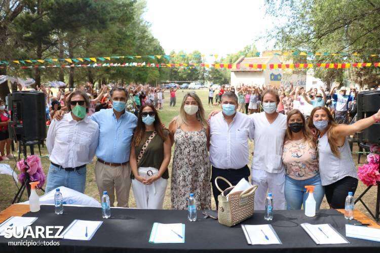 Celebración de 10 años de permanencia de la colonia de vacaciones: elección del rey y la reina del Consejo de Adultos Mayores y de la Comparsa