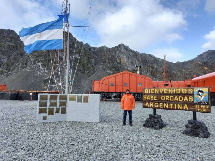 Cristian Lizarreta recorre las bases en la Antártida