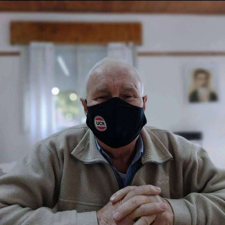 Adhesión a duelo por el fallecimiento de Oscar Hippener