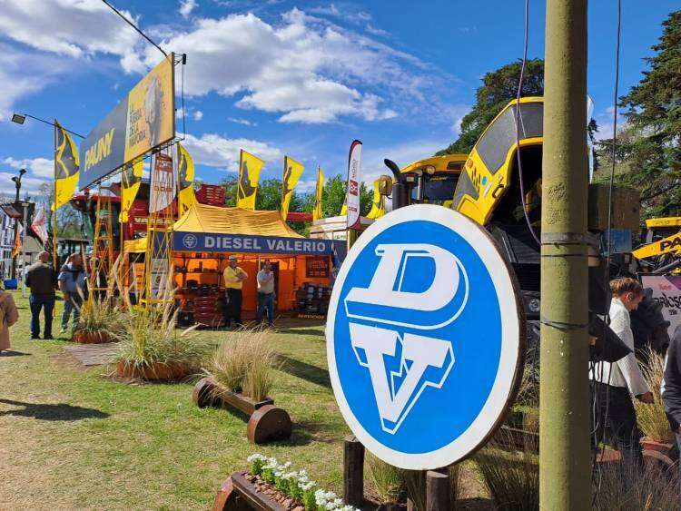 Diesel Valerio: “Hace 40 años que venimos a la exposición.”