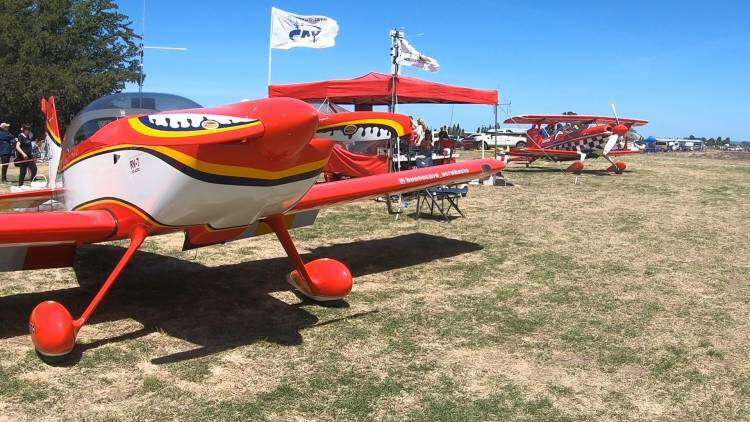 El Aeroclub Coronel Suárez estuvo acompañando los festejos  en Carhué