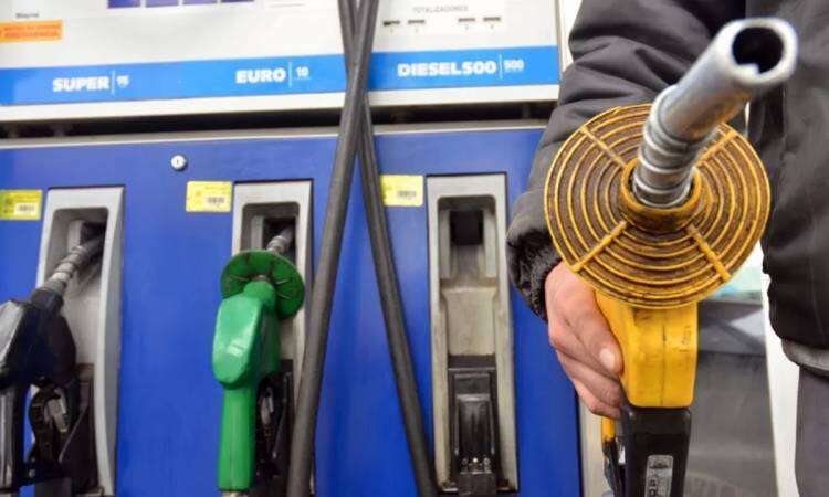 Los combustibles se suman al programa de Precios Justos