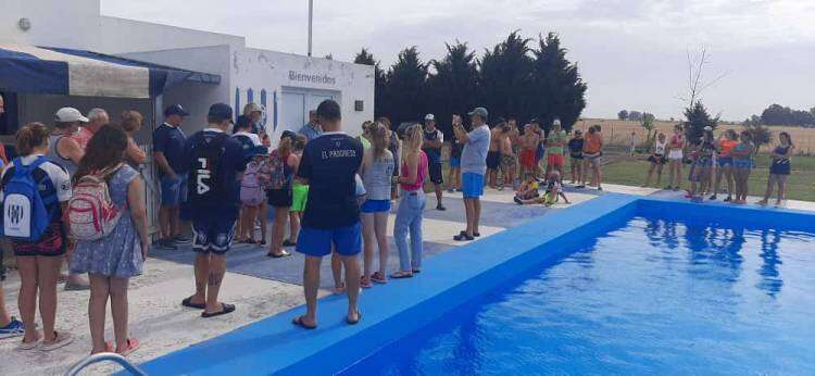 Se inauguró la pileta del Club El Progreso