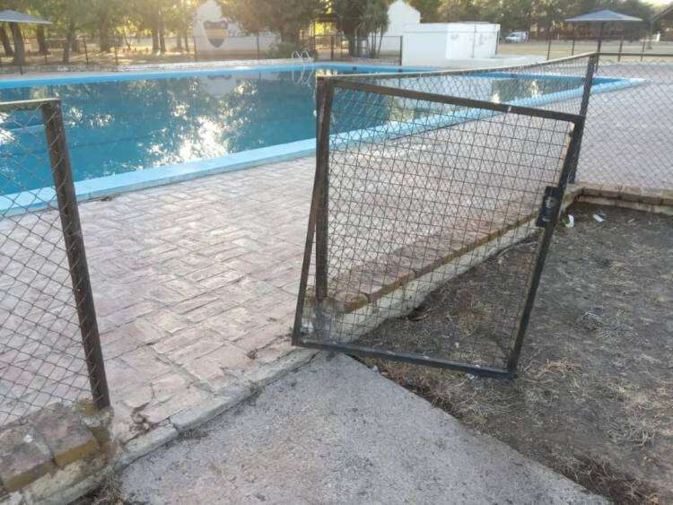 El Club Boca Juniors amaneció con destrozos en su predio
