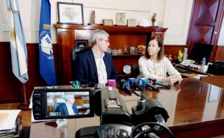 Asumen el rector y la vicerrectora electos