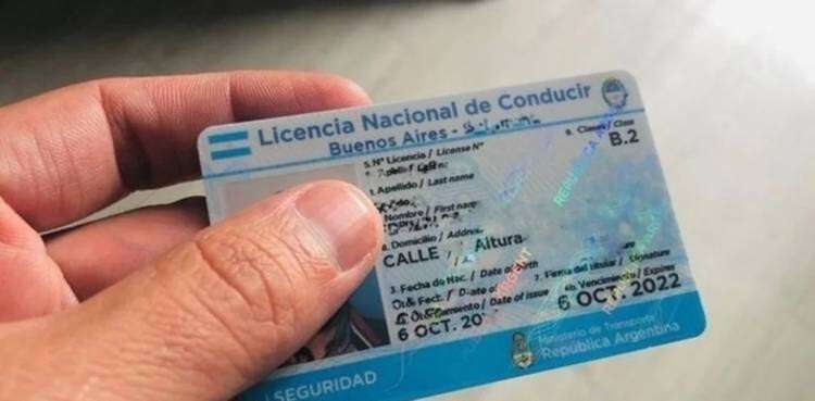 Deudores de la cuota alimentaria no podrán renovar el registro de conducir