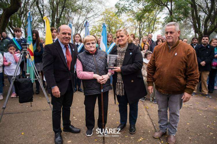 Acto oficial por el 213° aniversario de la Revolución de Mayo