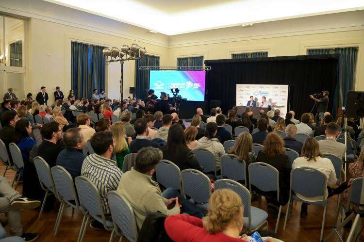 Bianco: “Vamos a impulsar la creación de tres universidades provinciales”