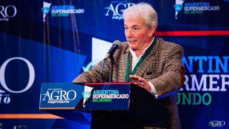 Cook: “El gobierno no puede estar castigando al sector más dinámico de la economía.”