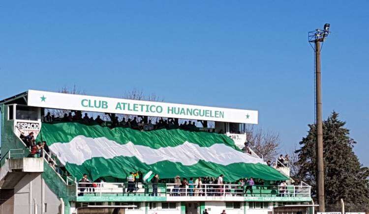 Simpatizantes del Club Atlético Huanguelén enviaron una nota a la Liga Regional por el arbitraje vs Peñarol de Guaminí