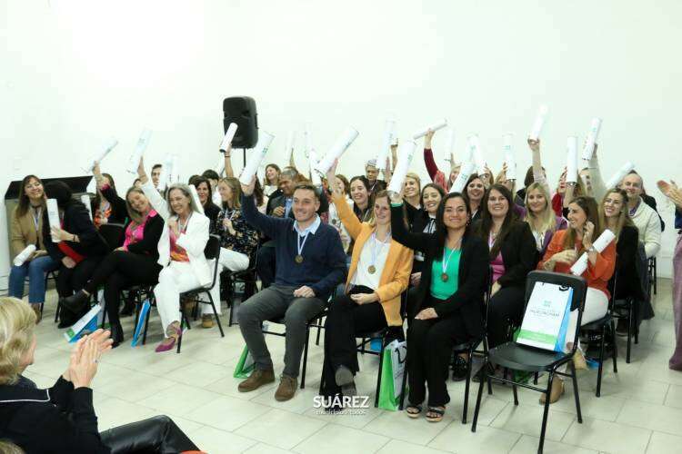 Felicitaciones a los 40 egresados Licenciados en Educación de CREUS