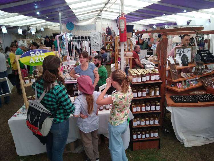 EXPO RURAL 2023: En Huellas Artesanales, 34 artesanos presentan sus productos