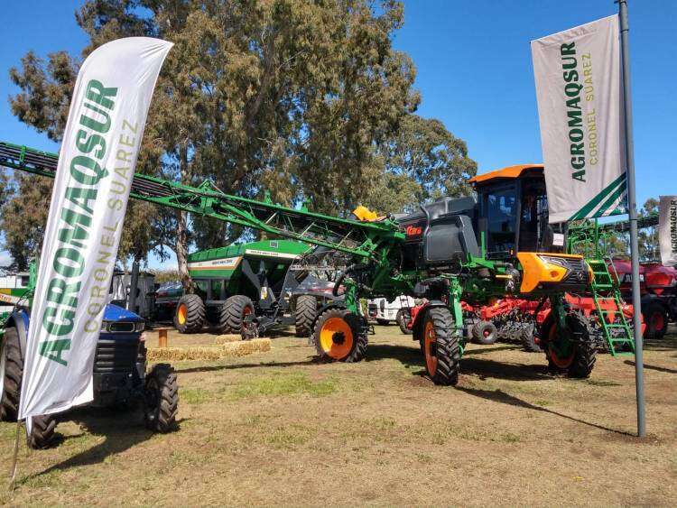 EXPO RURAL 2023: Agromaqsur con un stand repleto de maquinaria