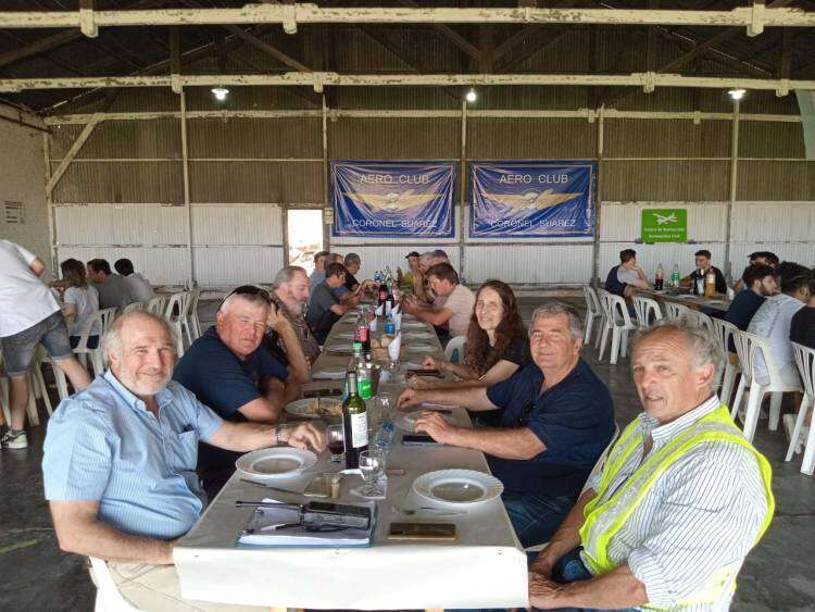 Encuentro Zonal en el Aero Club Coronel Suárez