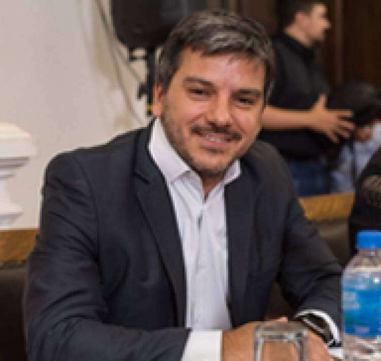 "El esfuerzo  lo tiene que hacer todo el arco político"
