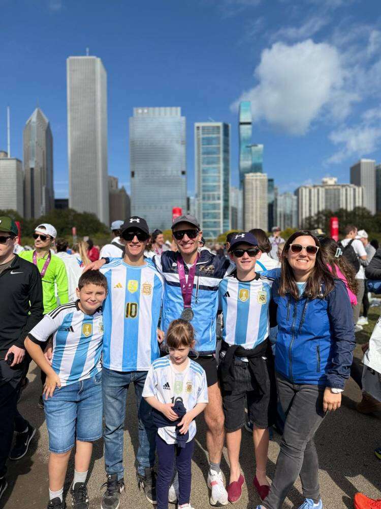 Santiago Bonaterre batió su marca personal en la Maratón de Chicago
