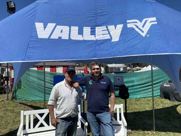  "Tenemos gente especializada en riego y el apoyo de VALLEY"