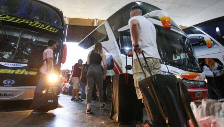 La Provincia autorizó un aumento del 37,5% para los micros de larga distancia