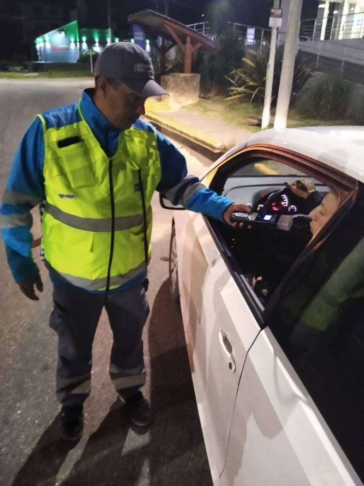La ANSV fiscalizó más de 6 mil vehículos y sancionó a 159 conductores por alcoholemia positiva durante la Nochebuena