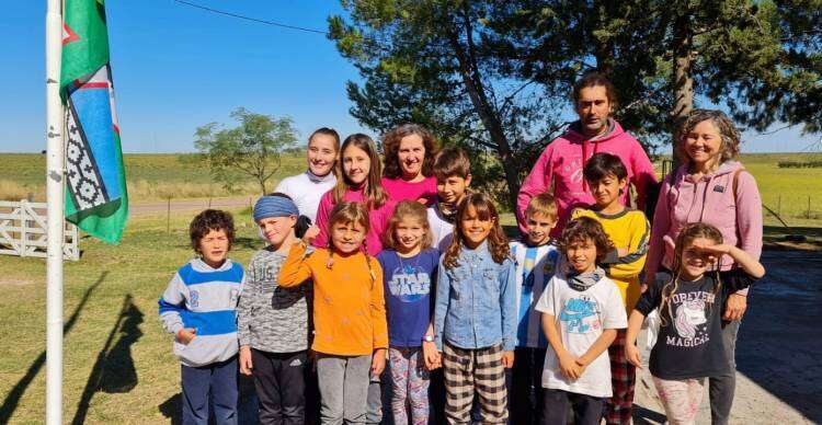 Concientización medioambiental: Estudiantes y docentes crean juegos para alumnos de escuelas rurales