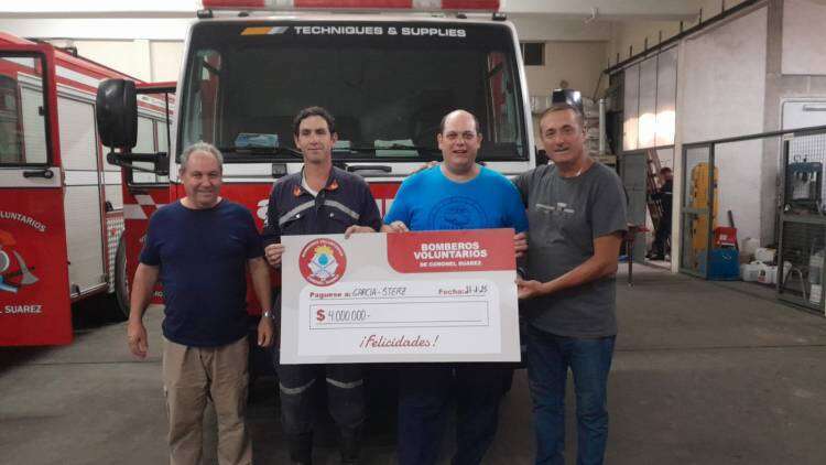 Bomberos Voluntarios hizo entrega de los premios del sorteo final del bono 2024-2025