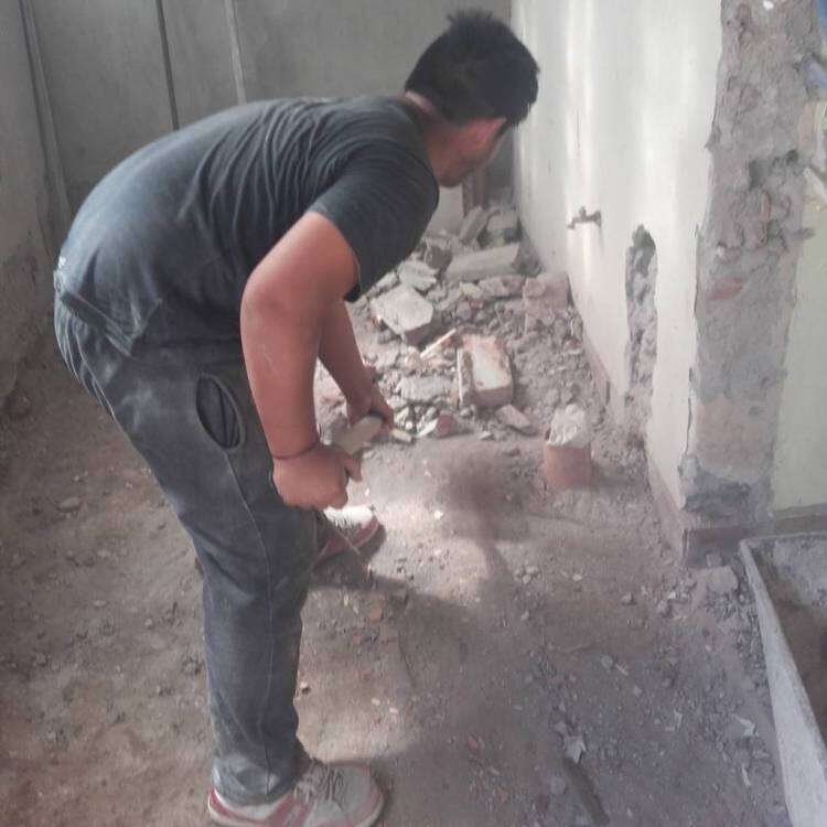 Albañil, vendedor ambulante, mozo, verdulero, repartidor… y ahora graduado universitario