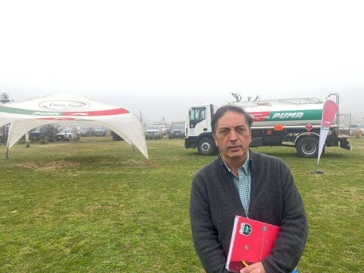 Gustavo "Lacha" Lázzari: "para competir abiertamente tenemos costos muy altos..."