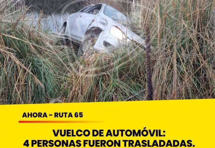 Cuatro personas fueron hospitalizadas tras volcar ésta mañana  a pocos kilómetros del ingreso a Daireaux. 