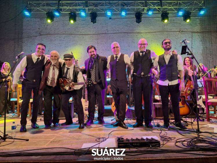 "The Beatles Sinfónico" brilló en el Teatro Italia con un espectáculo de primer nivel y sello local y regional 