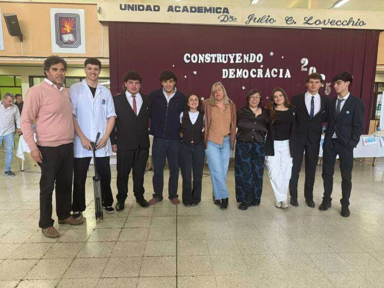 Jóvenes protagonistas: el Centro de Estudiantes de la Secundaria N°4 organizó el debate político