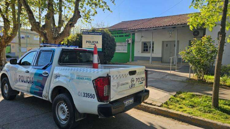 Detienen a un hombre por privar de la libertad a su pareja y agredir violentamente a sus bebés