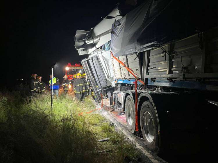 Un suarense fallecido en choque múltiple de camiones en Urdampilleta 