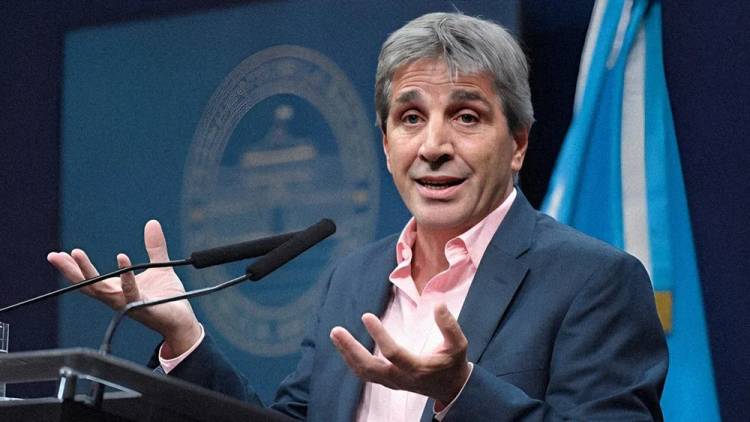 Luis Caputo contra los intendentes: armó un portal para "escrachar" a los que cobran tasas altas