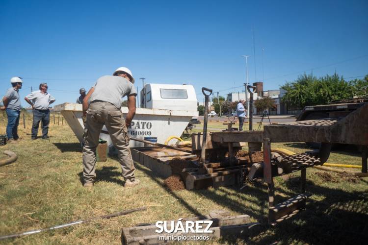 Comenzó la obra del nuevo pozo de agua sobre avenida Casey