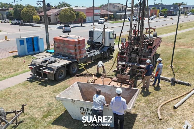 Comenzó la obra del nuevo pozo de agua sobre avenida Casey