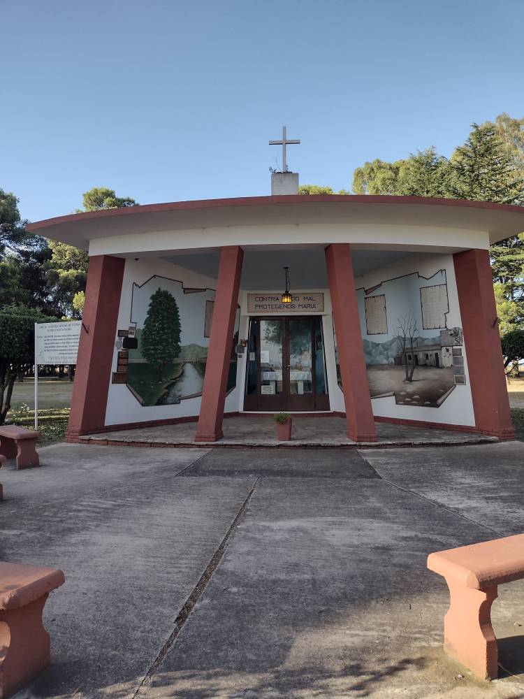 La Gruta de la Virgen de Fátima cumple 61 años custodiando el ingreso a Pueblo Santa María. 