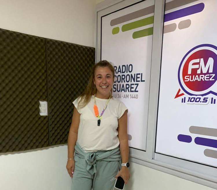 Una profesora invita a salir de sus casas a un centenar de adultos mayores 