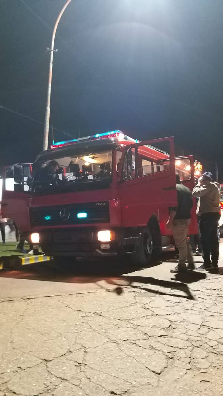 Hecho histórico en la localidad - Bomberos Voluntarios de Huanguelén suman dos móviles traídos de Holanda