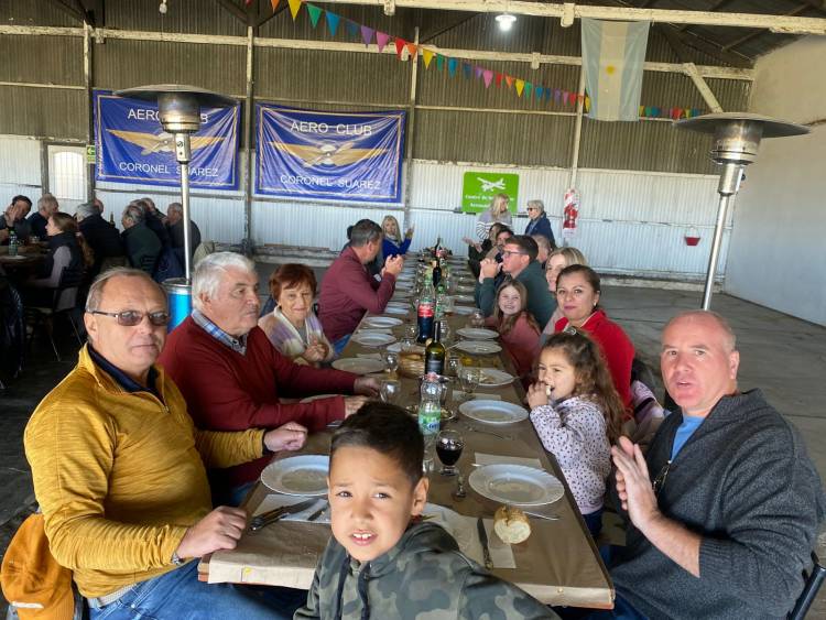 Intensa actividad con gran convocatoria en el Aeroclub Coronel Suárez