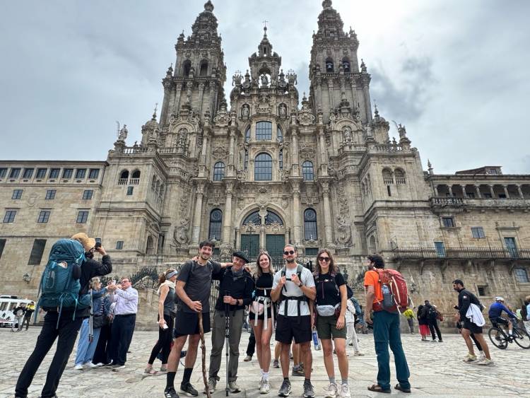 ¡Buen camino! Osvaldo y Andoni Azpilicueta llegaron a Santiago De Compostela 