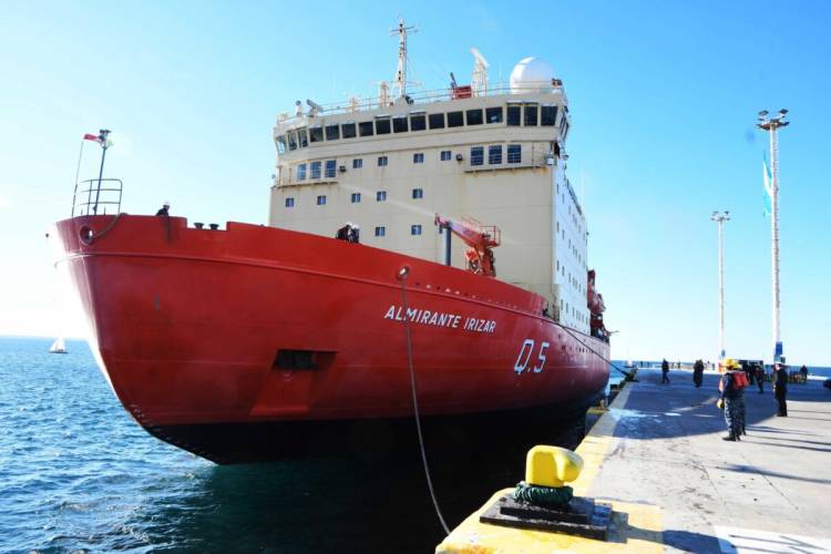 El ARA Almirante Irízar abre sus puertas el fin de semana en el Puerto de Bahía Blanca